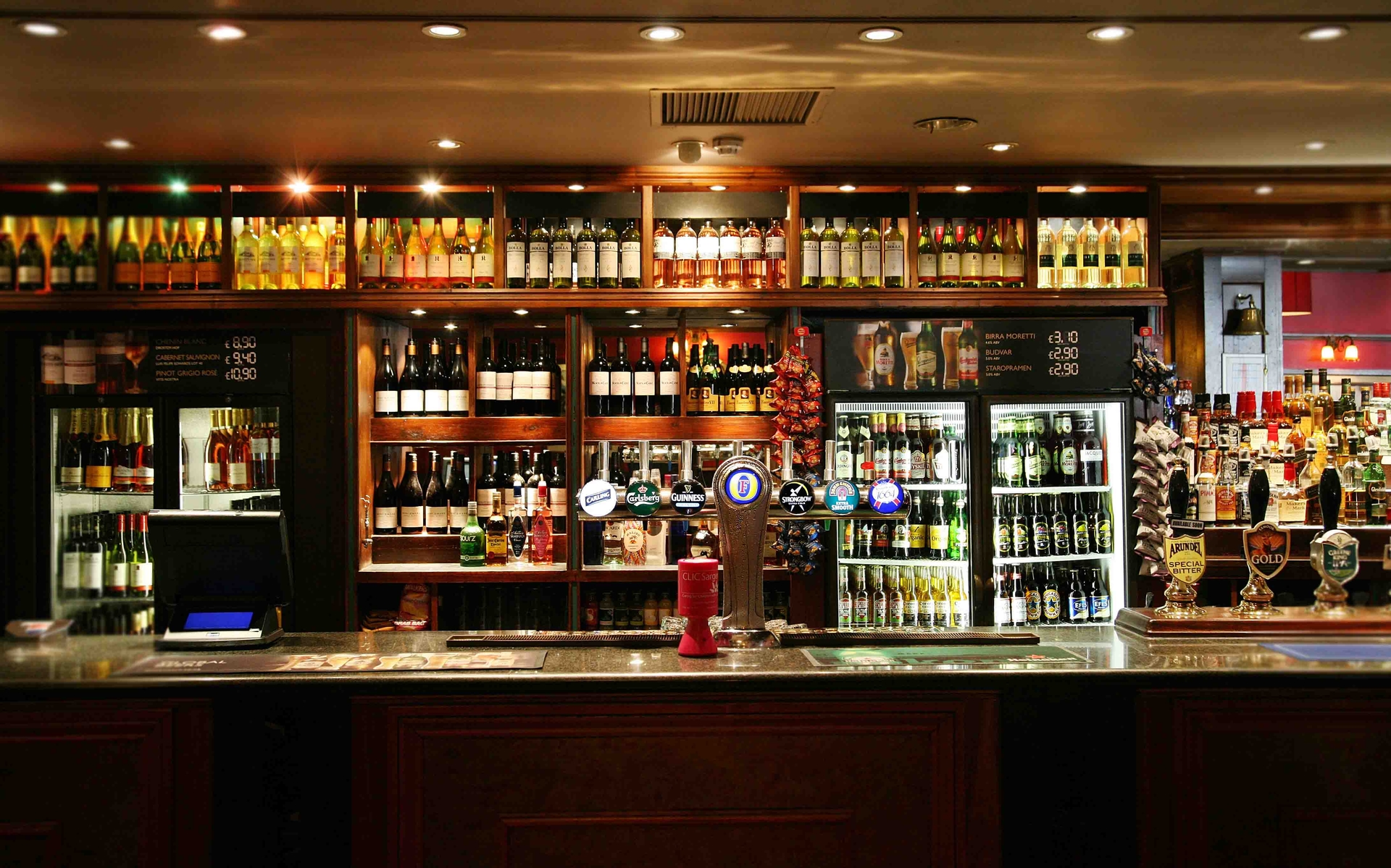 The UK Pub Industry – A Chat with Sir Tim Martin Weatherspoons