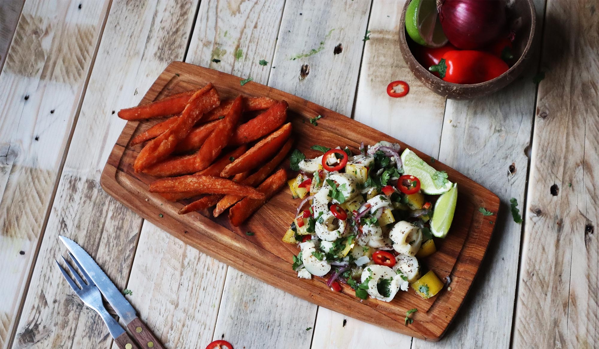 Vegan Ceviche with sweet potato wedges